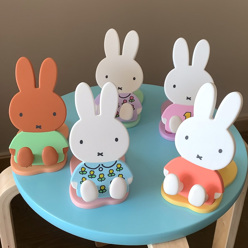 Tablet Cute Accessories - 귀여운 미피 캐릭터가 그려진 접이식 휴대폰